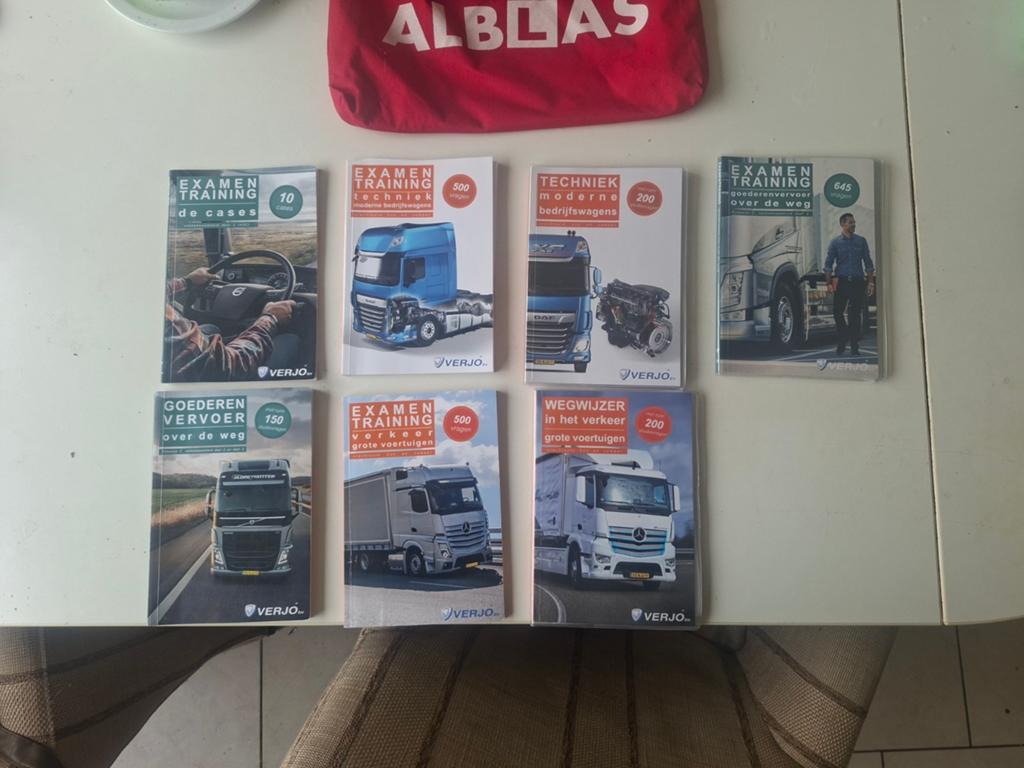 Verjo Vrachtwagen Theorie Boeken Set (C/C1) - Ongebruikt!, 1 speler, Ophalen, Nieuw, Vanaf 3 jaar