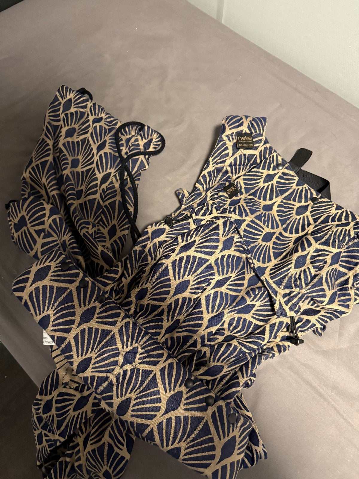 Neko Tomano Toddler Draagdoek/Draagzak - Ergonomisch, Buik of Rug, Zo goed als nieuw, Draagzak, Ophalen