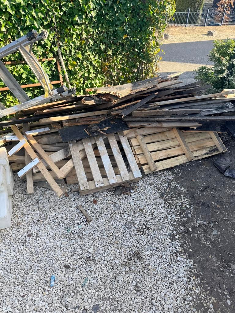 Gratis kachelhout en pallets (ook europallets), Tuin en Terras, 3 tot 6 m³, Ophalen of Verzenden, Overige houtsoorten, Blokken