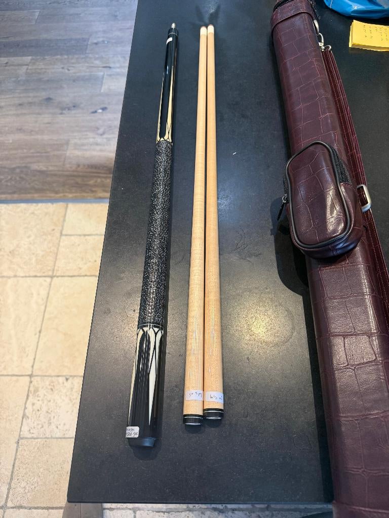 Alex Lely poolkeu + 2 shafts + luxe leren koker – 566gr, Ophalen of Verzenden, Zo goed als nieuw, Keu of Ballen