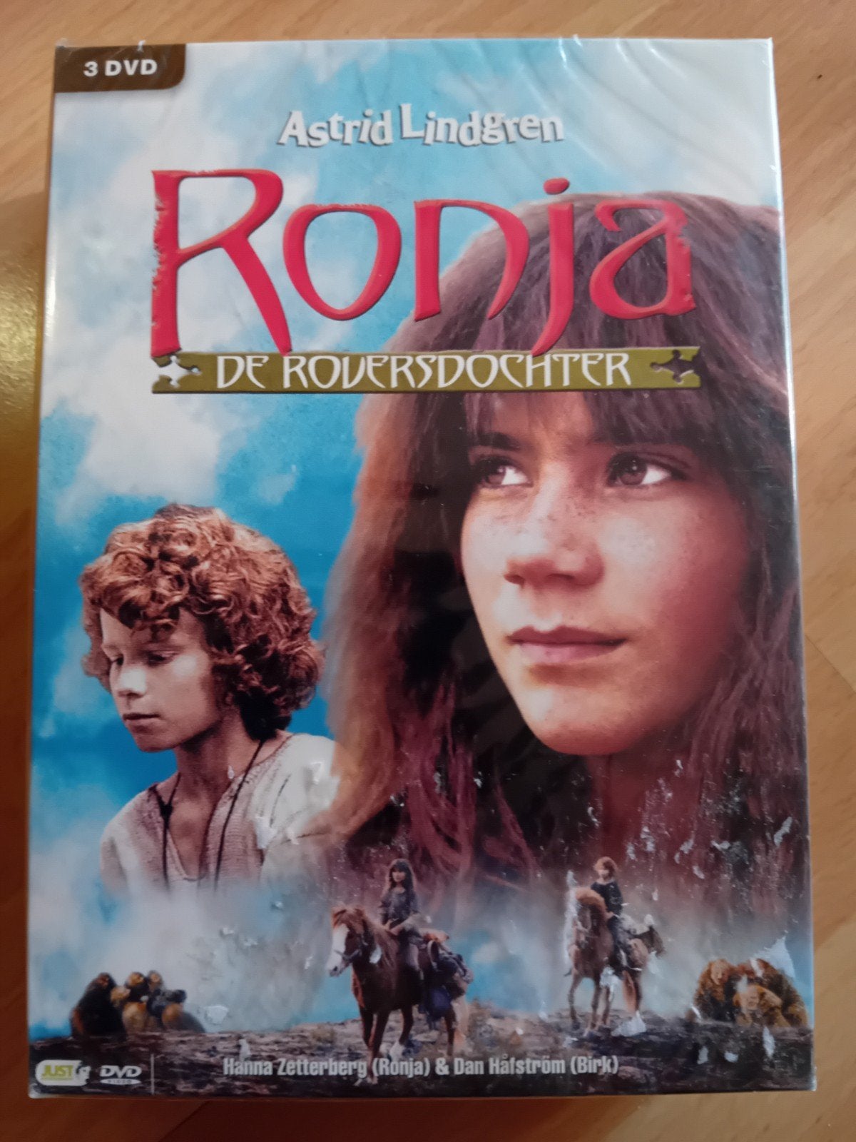 Ronja de Roversdochter - Astrid Lindgren (3 DVD's) Geseald, Alle leeftijden, Nederlands, Actie en Avontuur, Nieuw in verpakking