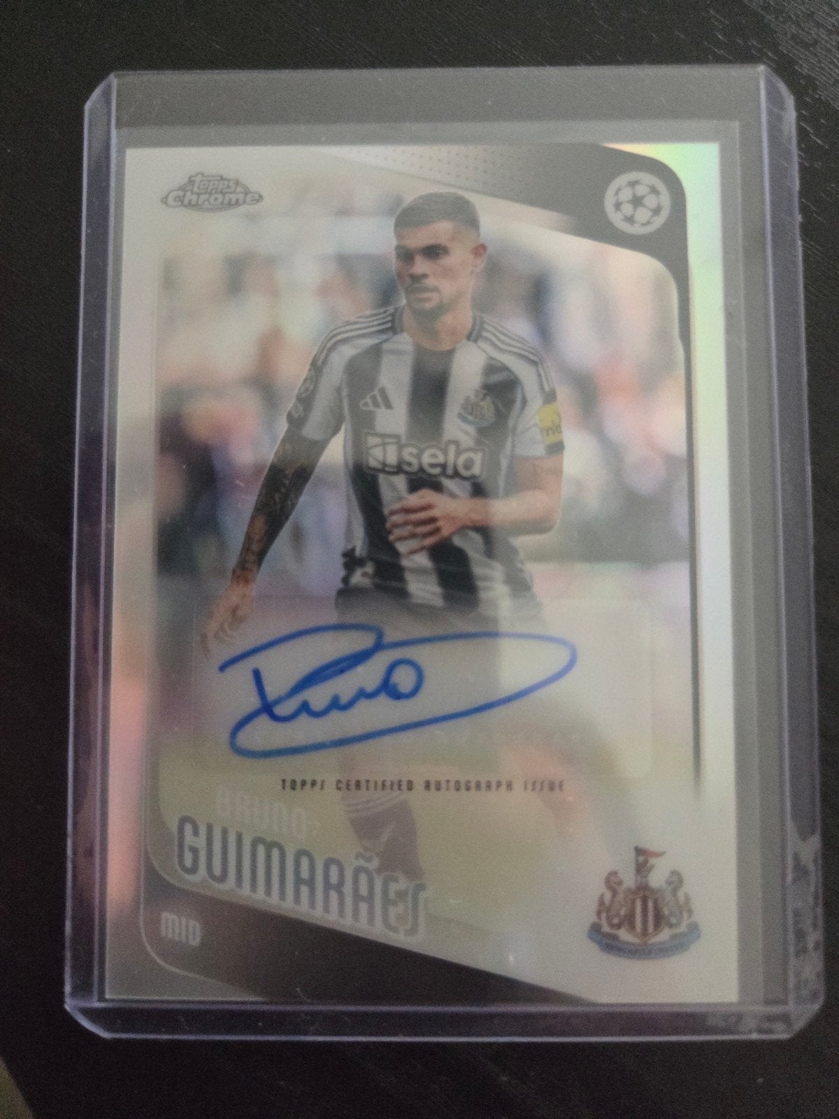 Topps Chrome Bruno Guimarães Gesigneerde Voetbalkaart, Ophalen of Verzenden, Zo goed als nieuw, Buitenlandse clubs, Spelerskaart