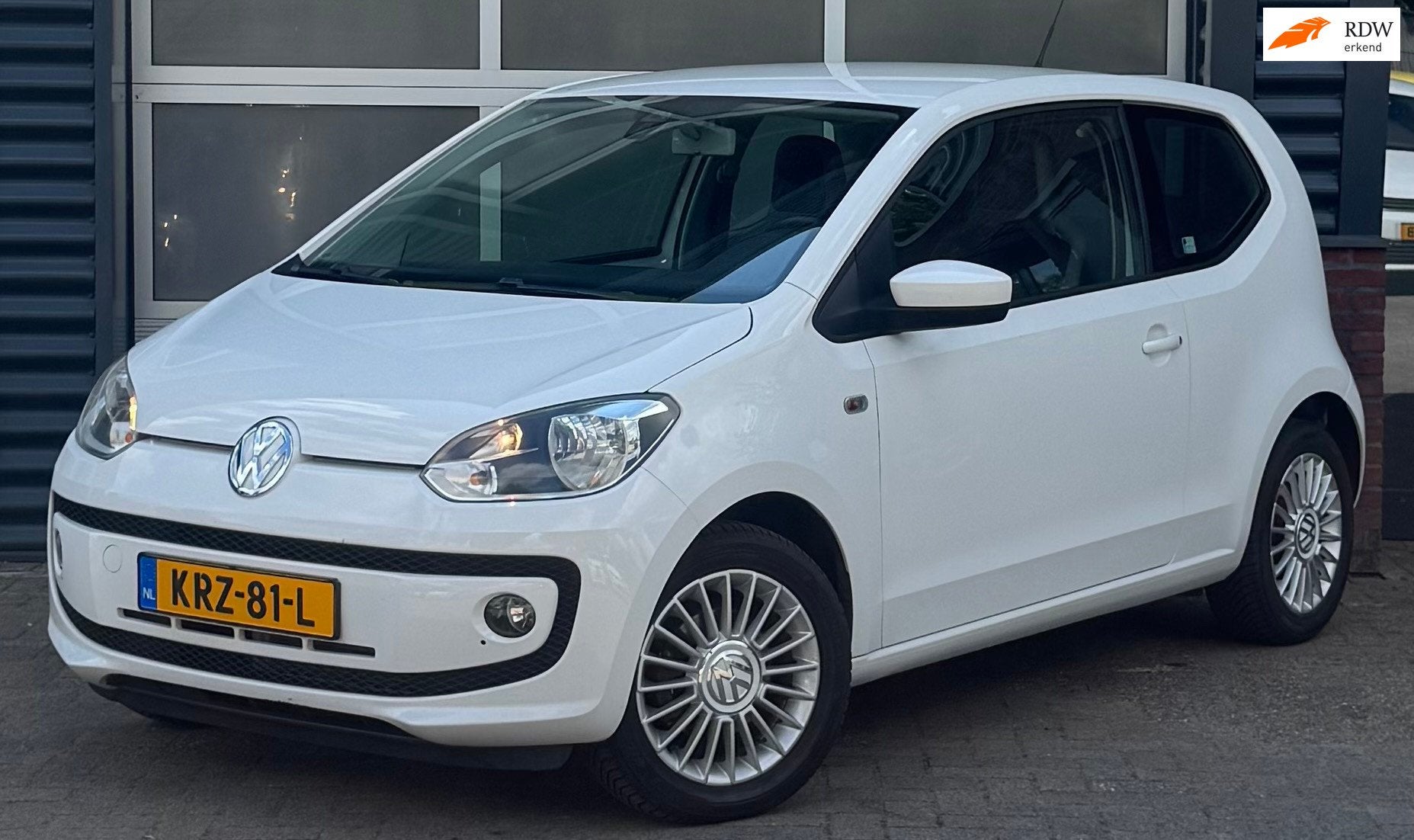 Volkswagen Up! 1.0 High up! BlueMotion | Airco | Lichtmetale, Auto's, Voorwielaandrijving, Euro 5, Gebruikt, Up!