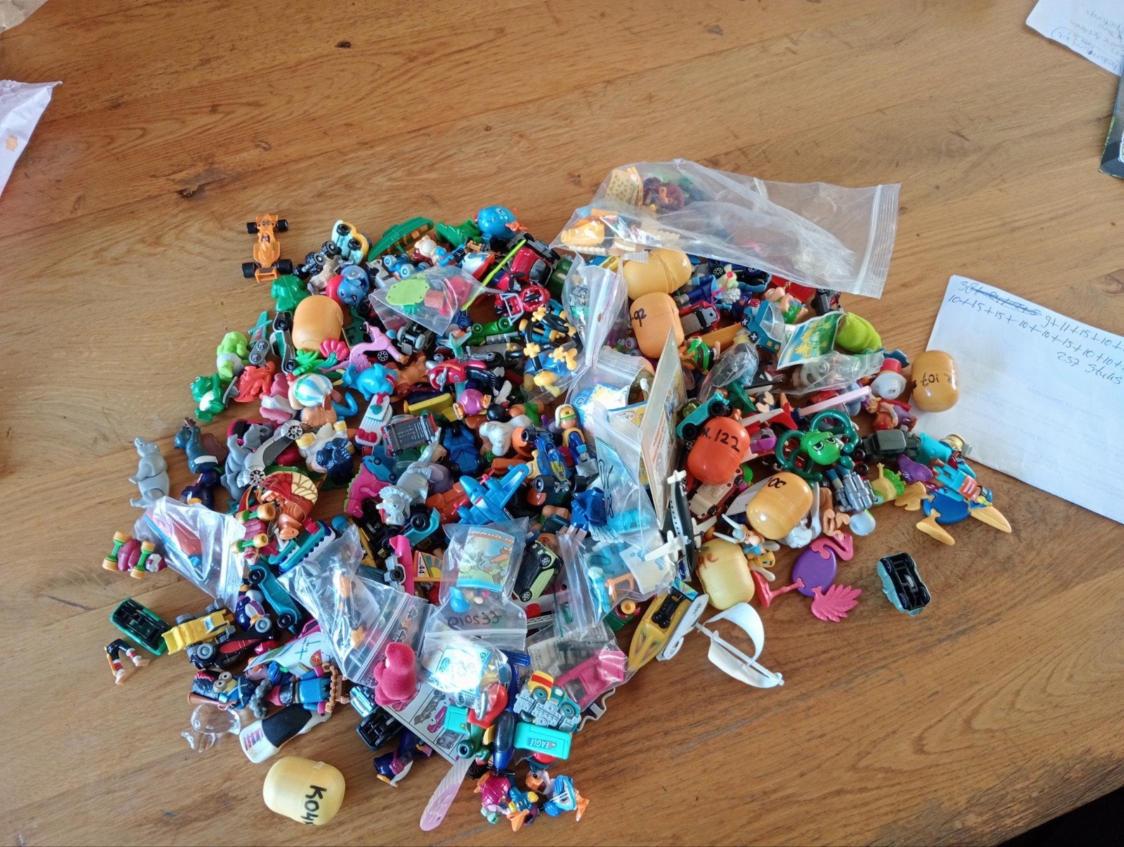 250+ Ferrero figuren, Verzamelen, Ophalen of Verzenden, Zo goed als nieuw, Hardplasticfiguren