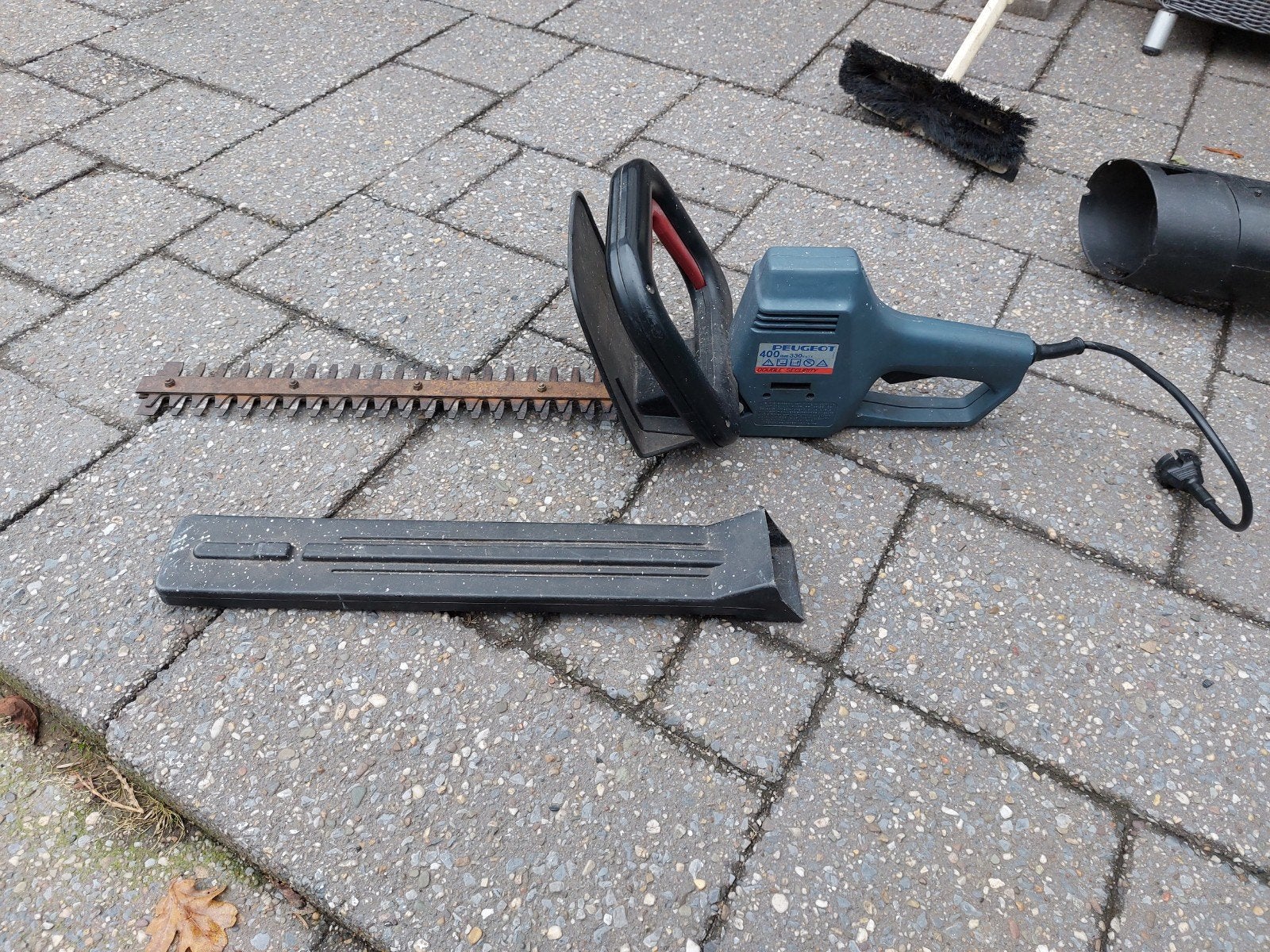 Peugeot elektrische heggenschaar incl beschermkap, Ophalen, Gebruikt, Elektrisch, Peugeot