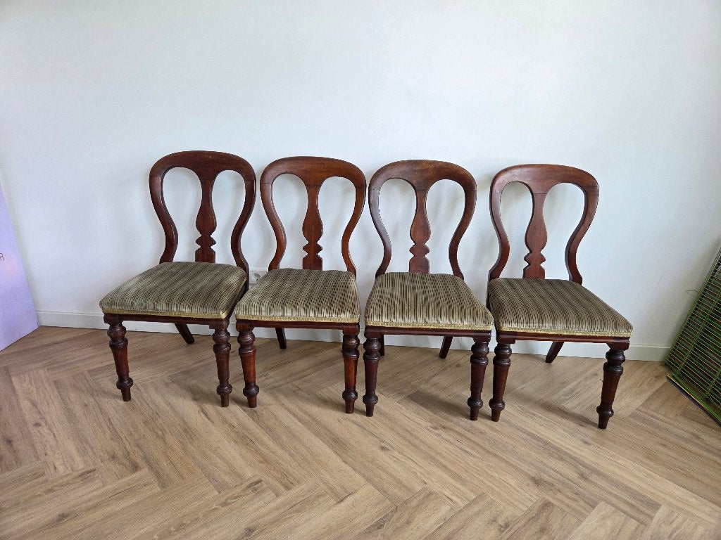 4 Engelse late-Victoriaanse mahoniehouten stoelen, Ophalen
