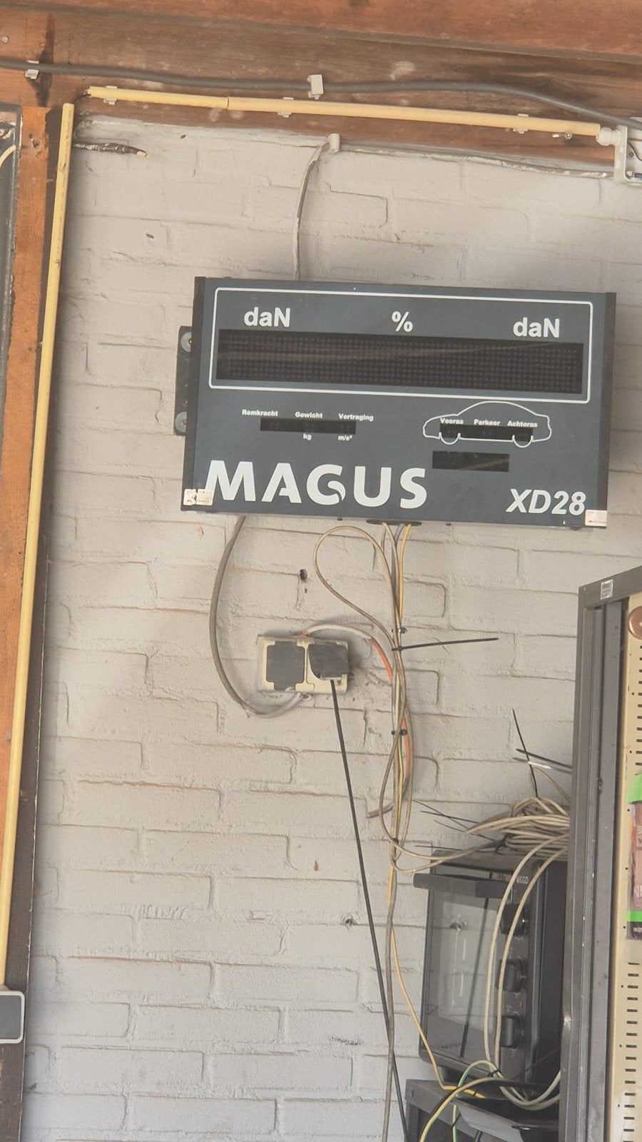 Magus remmenbank te koop, Ophalen