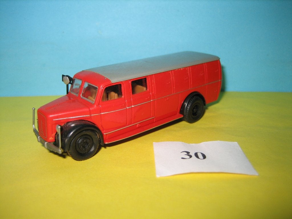 Merkloos/Kibri ?  MAGIRUS  Brandweer no.30, Ophalen of Verzenden, Zo goed als nieuw, Bus of Vrachtwagen, Overige merken