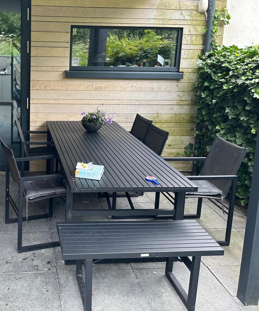 Brafab vevi tuin eettafel 6 stoelen en bankje set, Tuin en Terras, Tuinsets en Loungesets, Gebruikt, Tuinset, Aluminium, 8 zitplaatsen