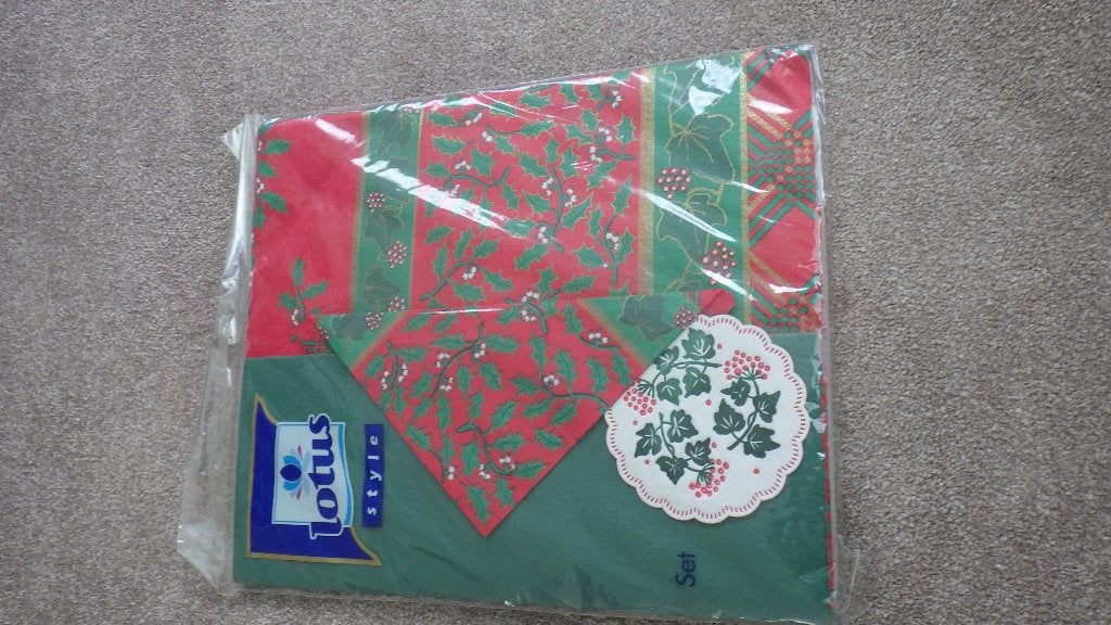 papieren kersttafelkleden, Ophalen of Verzenden, Gebruikt