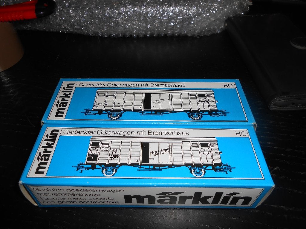 Märklin 4698, 2x Zwitserse goederenwagons SBB CFF FFS, Wisselstroom, Wagon, Ophalen of Verzenden, Zo goed als nieuw