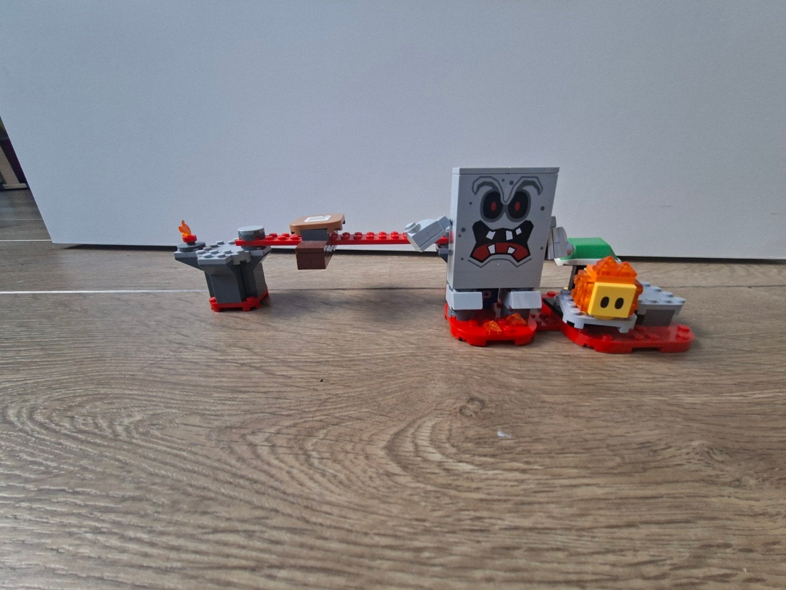 LEGO Super Mario 71364 Whomp's Lava Trouble - Compleet, Gebruikt, Overige thema's, Lego, Ophalen of Verzenden