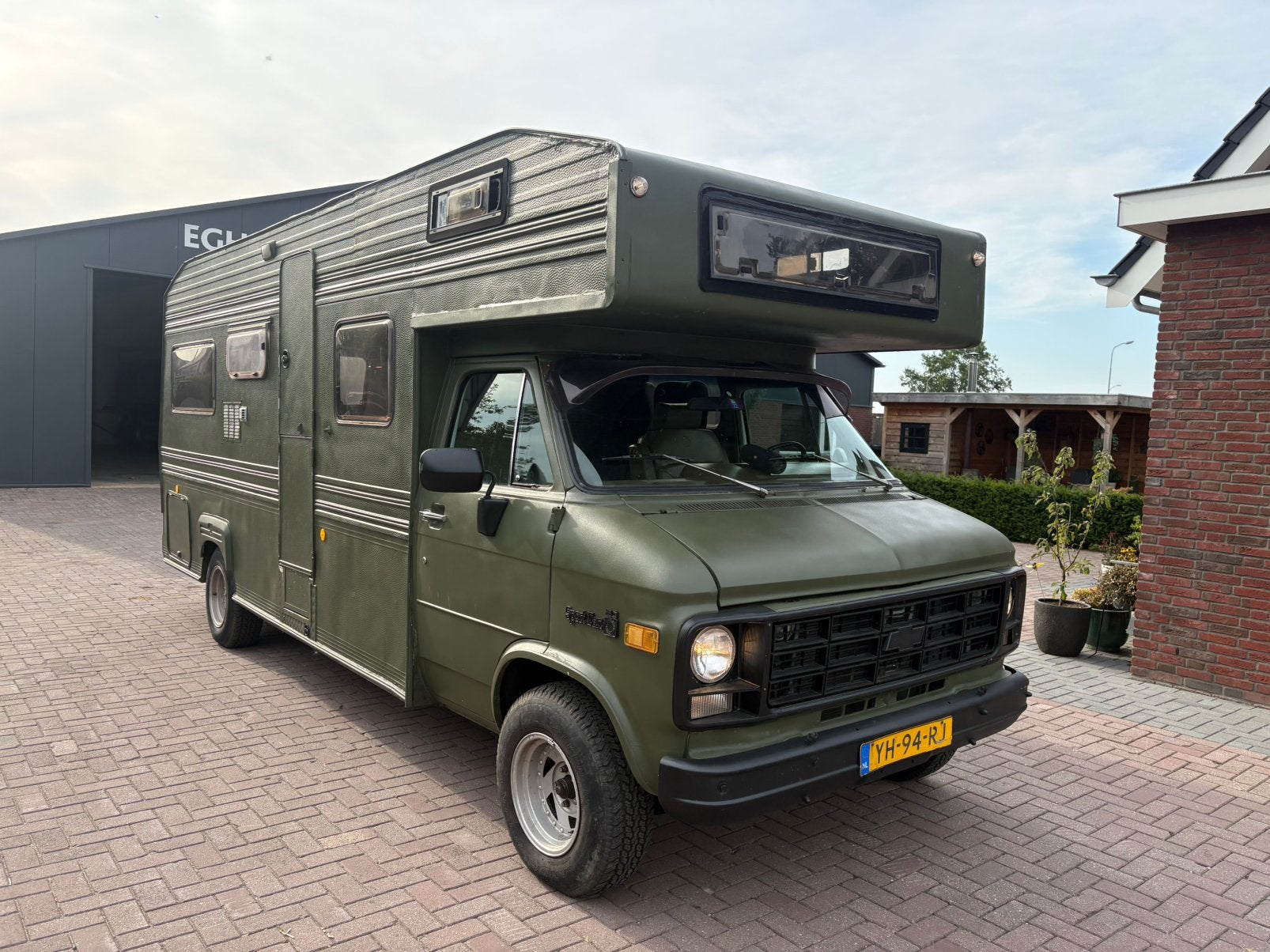 Chevrolet Kampeerauto 1978 Wit, Auto's, Automaat, 8 cilinders, Overige carrosserieën, Wit