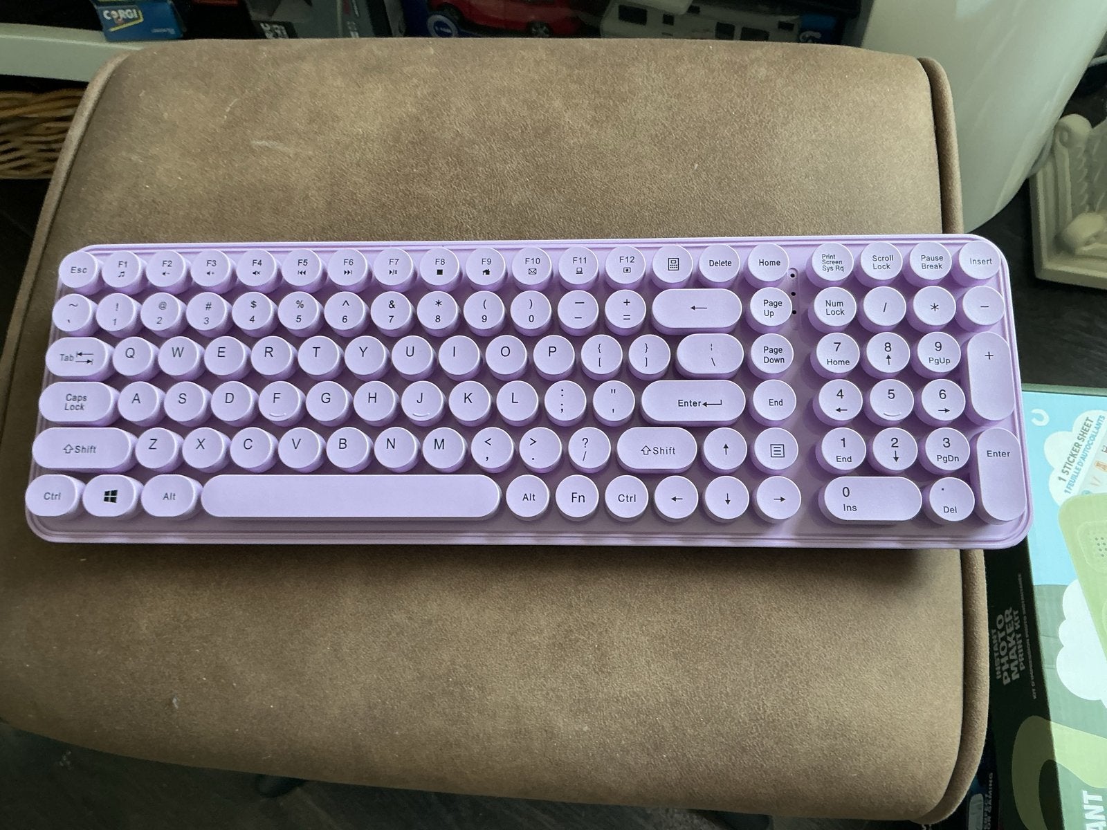 Nieuw Solologic Retro Draadloos QWERTY Toetsenbord Paars, Computers en Software, Ophalen, Draadloze ontvanger, Nieuw, Draadloos