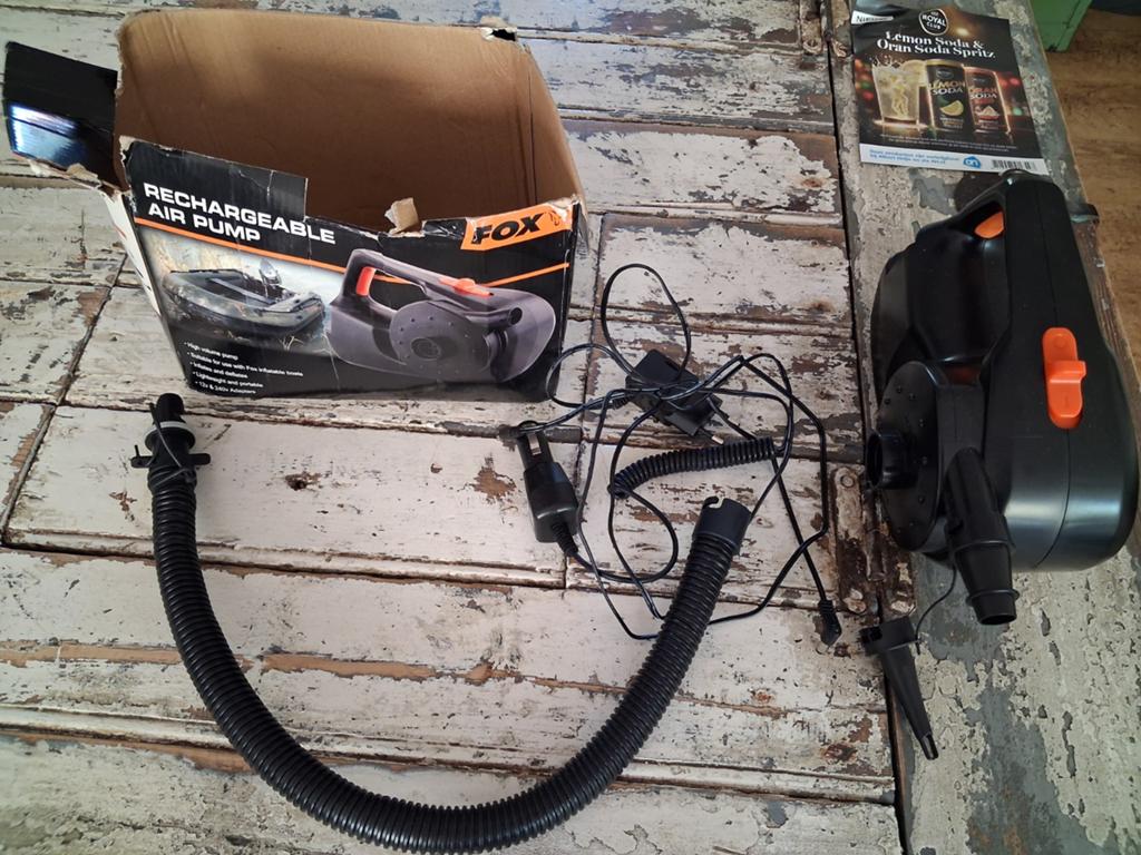 Fox Oplaadbare Pomp voor Rubberboot en Meer, Watersport en Boten, Ophalen of Verzenden, Gebruikt