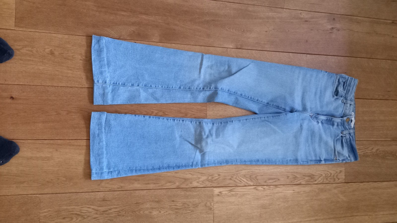 Lichtblauwe Zara flared jeans maat 38, Kleding | Dames, Blauw, Zara, Ophalen of Verzenden, W30 - W32 (confectie 38/40)