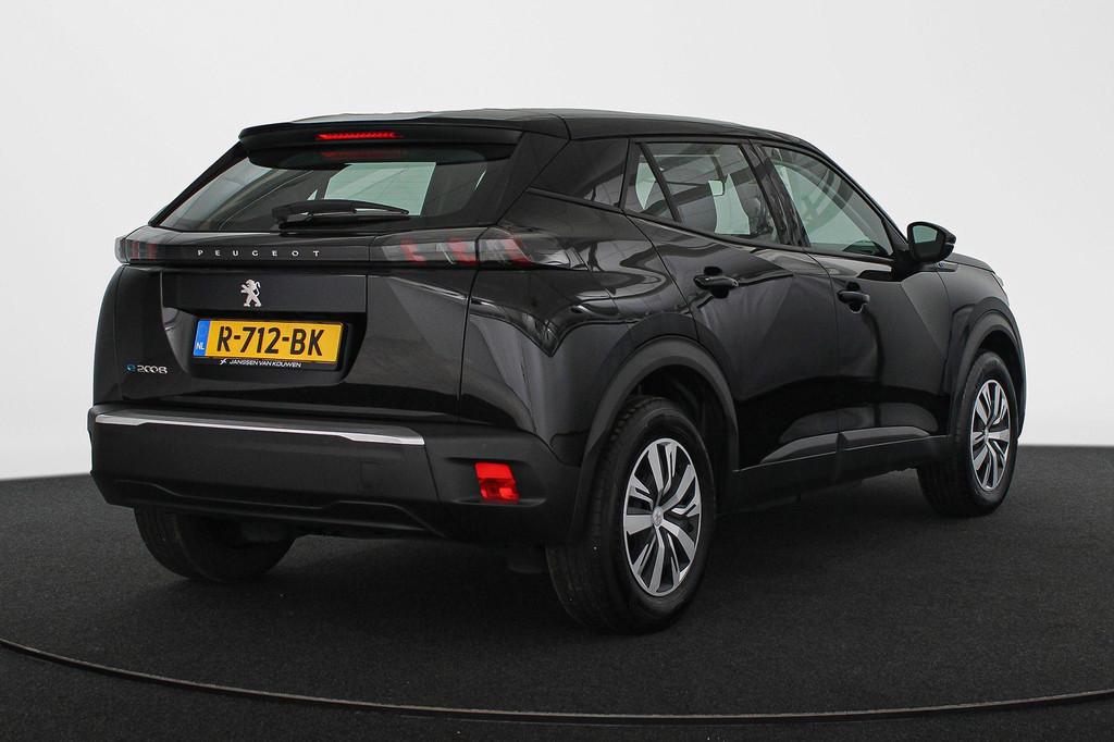 Peugeot e-2008 EV Active 50 kWh Apple Carplay Climate Contro, Auto's, Peugeot, 330 km, Gebruikt, Parkeersensor, Zwart