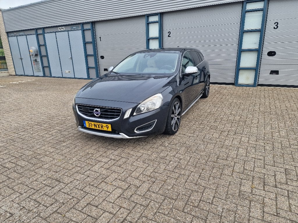Volvo V60 2.0T 149KW Aut6 2011 Grijs, Auto's, 1502 kg, 1800 kg, 4 cilinders, Particulier