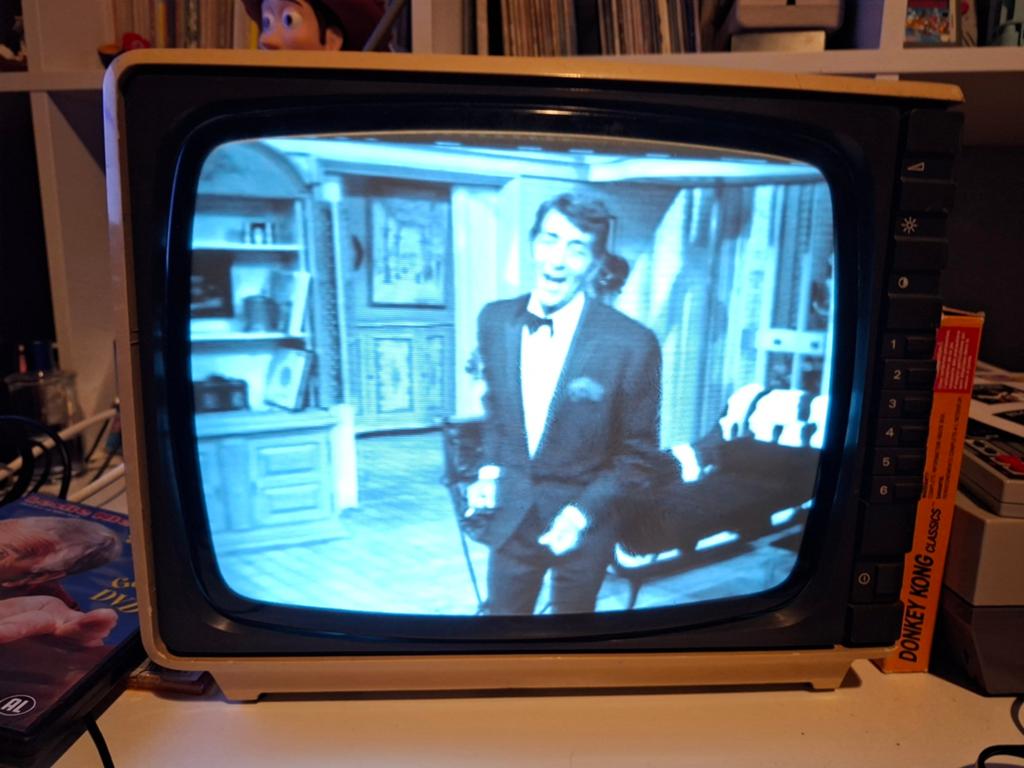 Philips zwart wit CRT TV, Ophalen