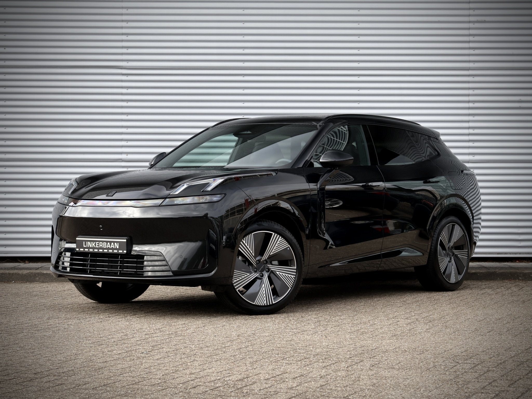 Lynk & Co 08 1.5 More | BTW | Harman Kardon | Massage | Stoe, Auto's, Automaat, 0 cilinders, Gebruikt, Zwart