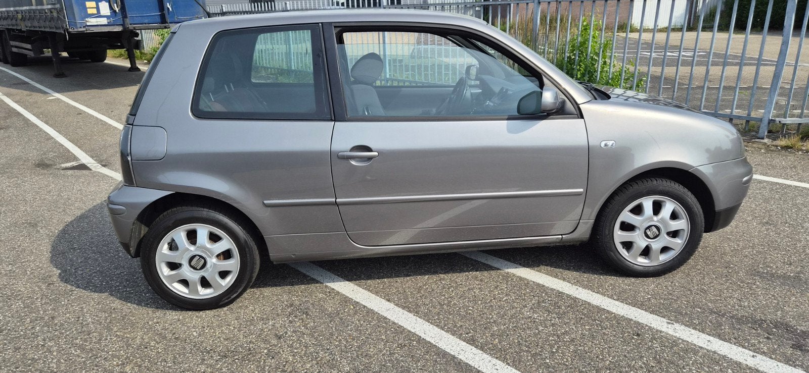 Seat Arosa 1.4 44KW 2004 Grijs, Voorwielaandrijving, 450 kg, 31 €/maand, 4 stoelen