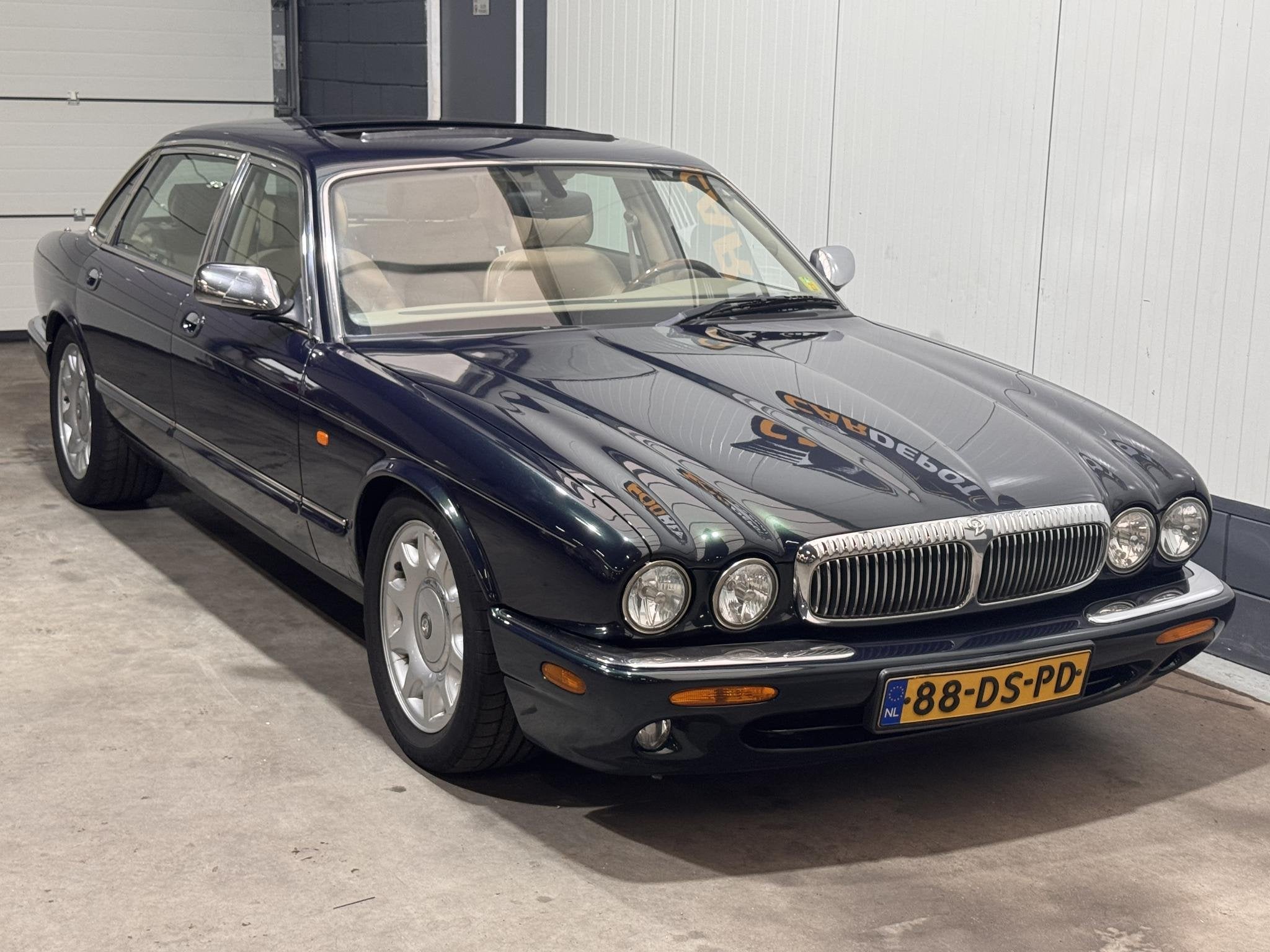 Daimler 4.0 4.0 V8 Super, Automaat, Achterwielaandrijving, Gebruikt, 8 cilinders