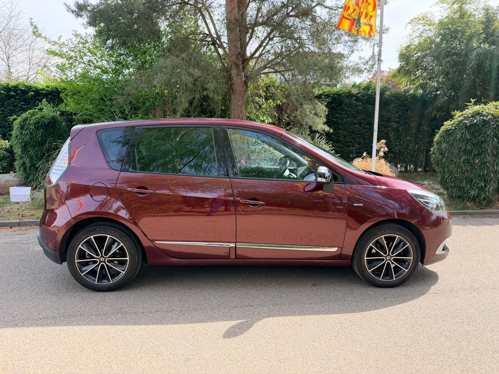 Renault Scénic 1.2 TCE 97KW Clima/Trekhaak/ Bosé/Navi/N.A.P/, Auto's, Voorwielaandrijving, 4 cilinders, Leder en Stof, Origineel Nederlands