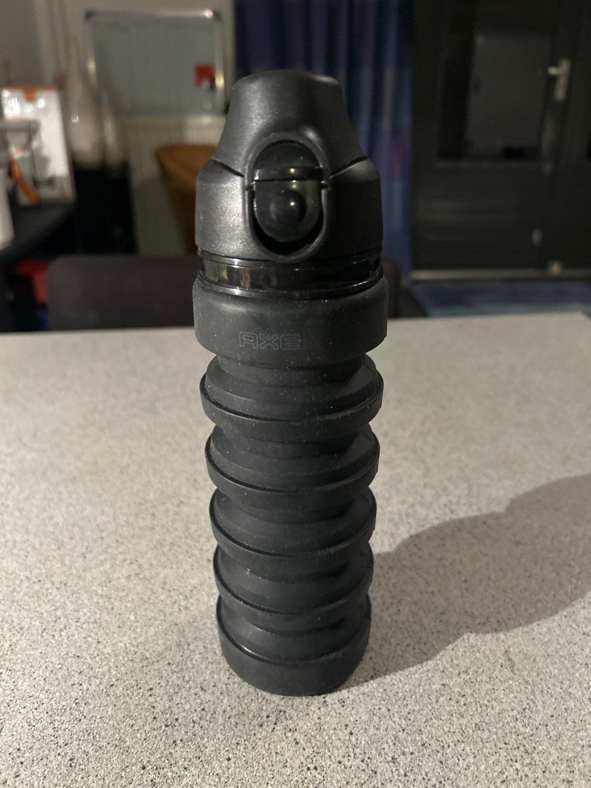 Opvouwbare drinkfles - AXE - Zwart - 25 cm, Ophalen of Verzenden, Zo goed als nieuw