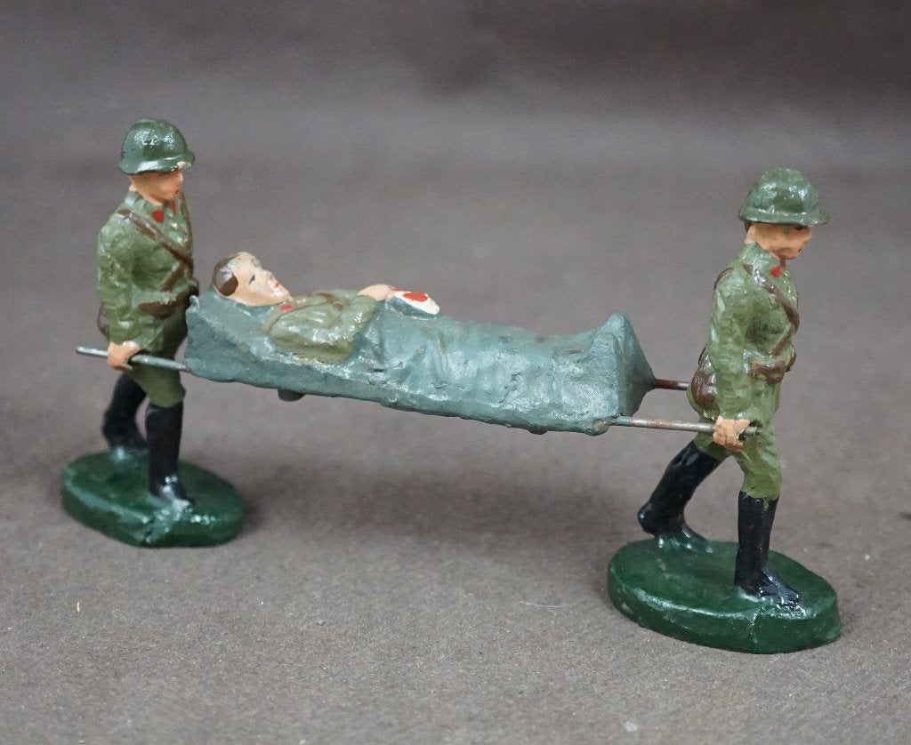 Soldaten met gewonde - ELASTOLIN , DURSO stijl, Ophalen of Verzenden
