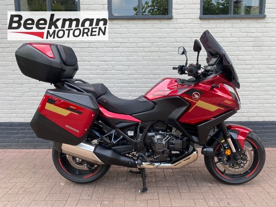 HONDA NT 1100 DCT (bj 2024) 2,305 km Kofferset NL / 1e eig, Motoren, HONDA, Motorrijbewijs A, Bedrijf, Onbekend