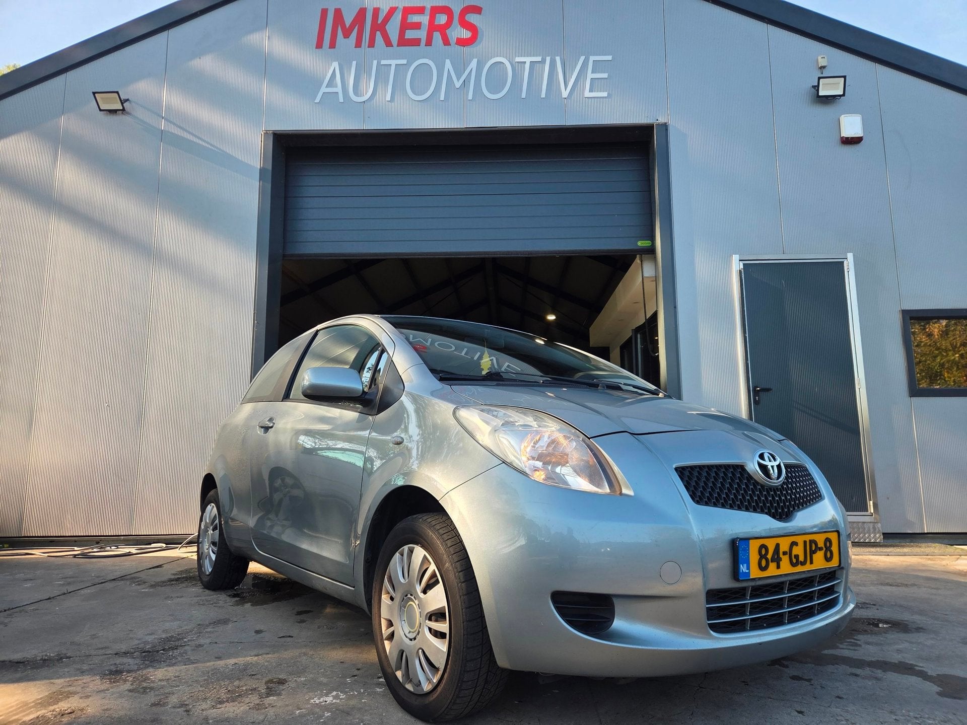 Toyota Yaris 1.0 VVTi +, Auto's, Voorwielaandrijving, Stof, Origineel Nederlands, Bedrijf