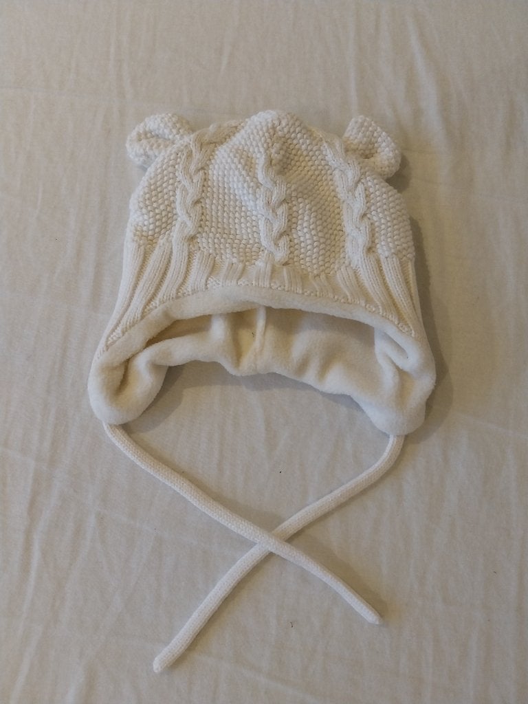 Lekkere warme witte baby muts 0-6 maanden, Kinderen en Baby's, Babykleding | Mutsen, Sjaals en Wanten, Ophalen of Verzenden, Gebruikt