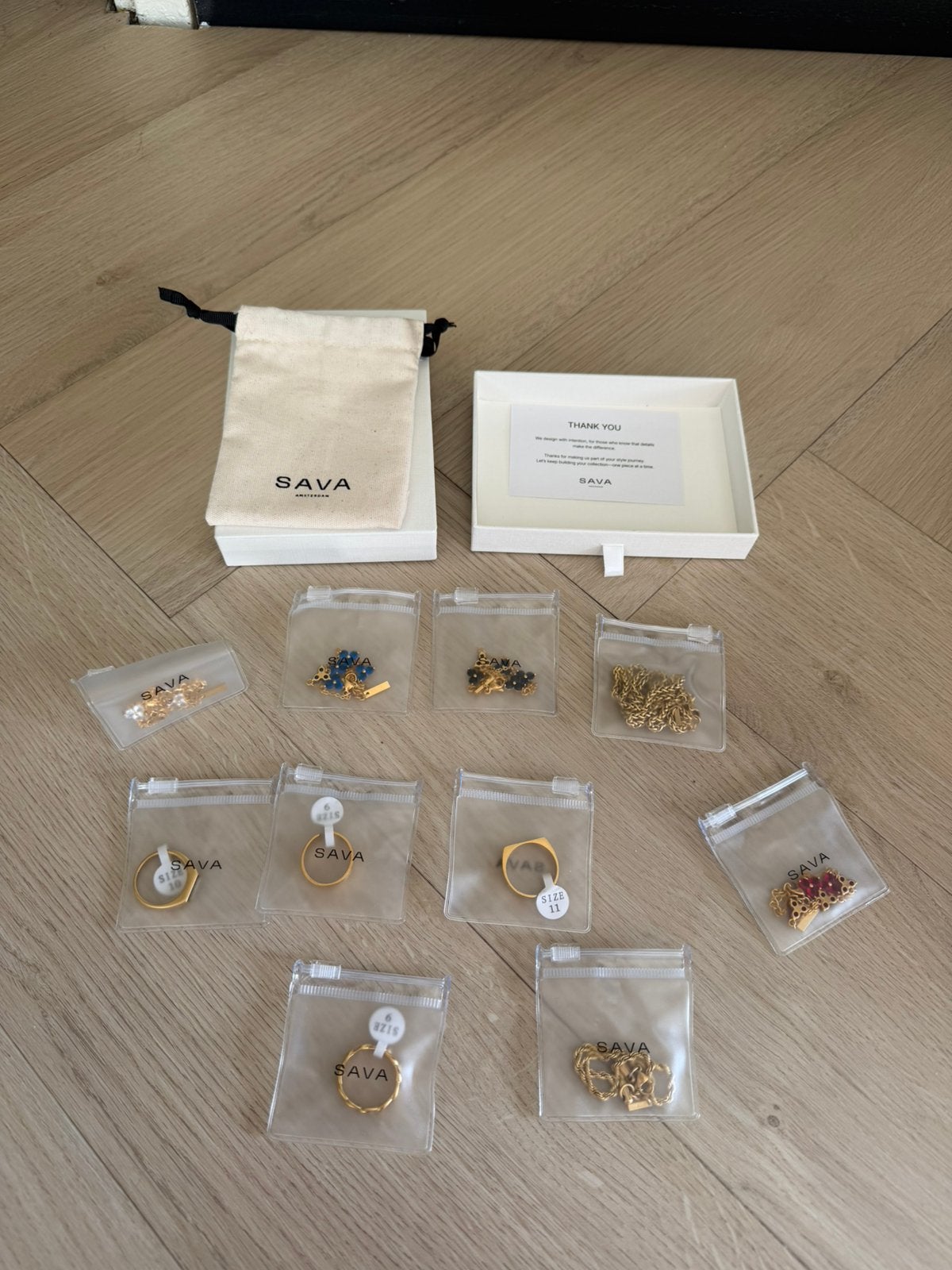 SAVA Amsterdam gouden sieraden (18K), nieuw in verpakking., Ophalen of Verzenden, Nieuw, Zilver, Goud