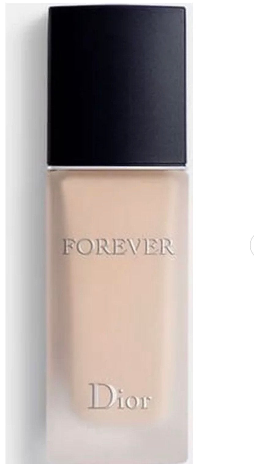 Dior Forever Clean Matte Foundation 2W Warm – 30 ml, Ophalen of Verzenden, Nieuw, Beige, Handen en Nagels
