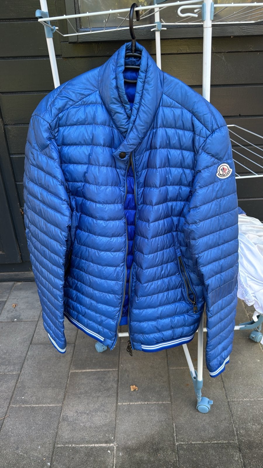 Moncler Heren Jas Blauw - Zo goed als nieuw, Ophalen of Verzenden, Zo goed als nieuw, Maat 52/54 (L), Blauw
