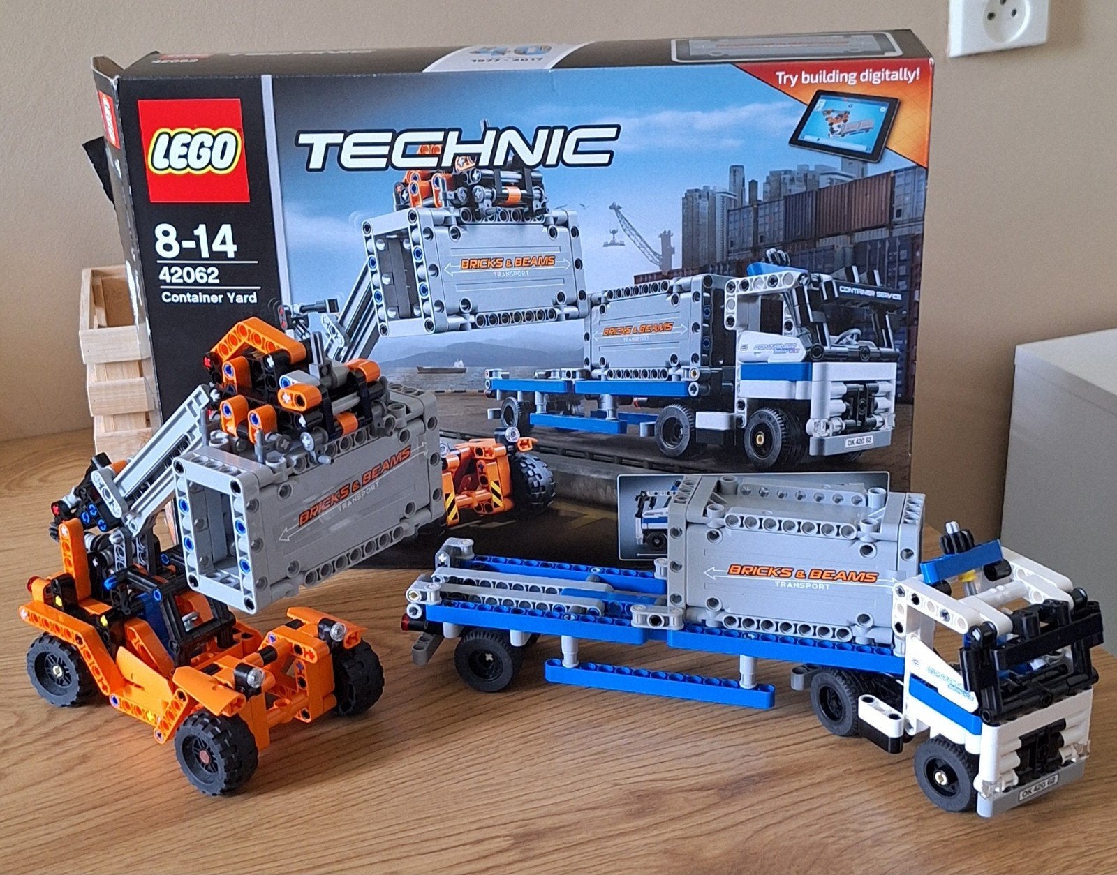 LEGO Technic 42062 Containertransport met doos, Kinderen en Baby's, Speelgoed | Duplo en Lego, Gebruikt, Compleet, Lego, Ophalen of Verzenden