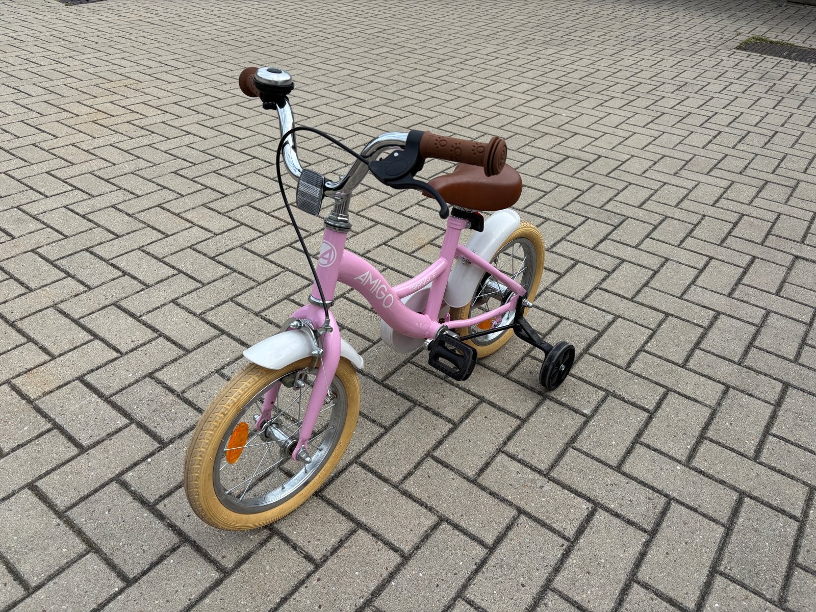 Roze kinderfiets AMIGO met zijwieltjes - 12 inch, Fietsen en Brommers, Fietsen | Kinderfietsjes, Ophalen, Terugtraprem, Zijwieltjes
