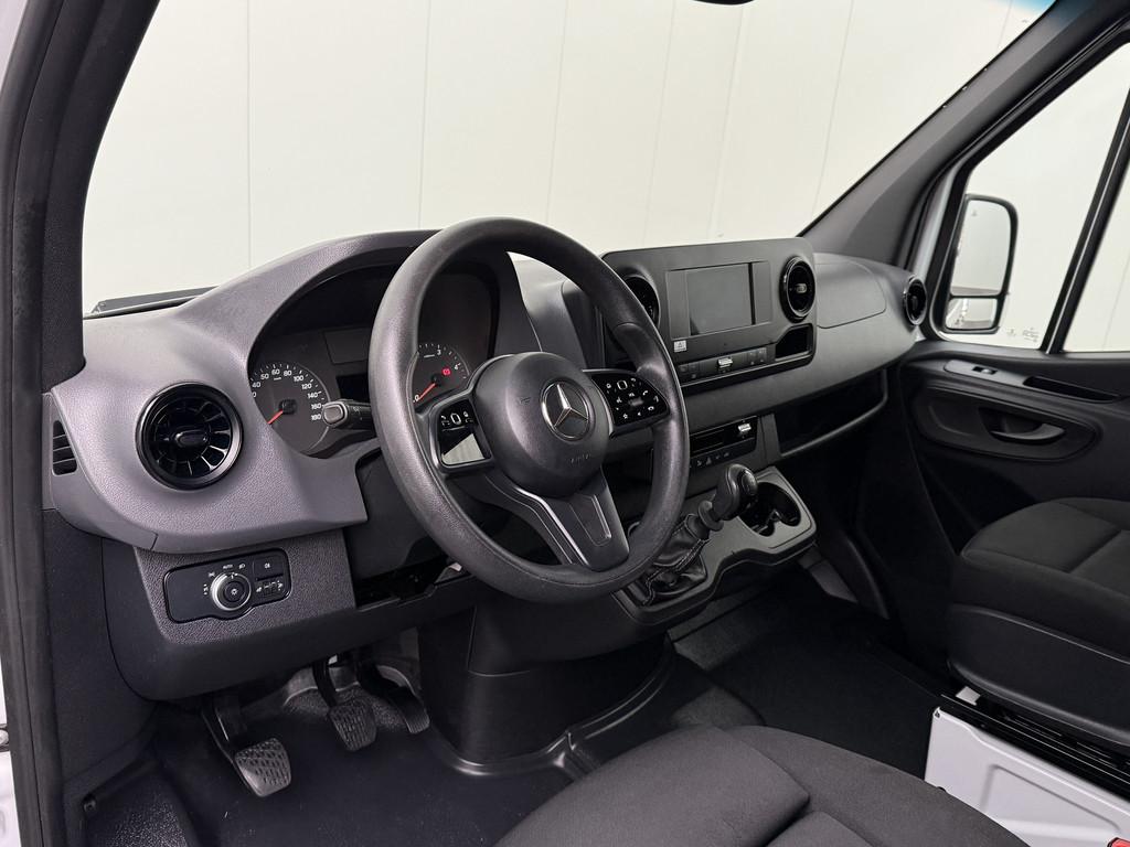 Mercedes-Benz Sprinter 311CDI L2H2 Werkplaats | Oprijplaat |, Auto's, Bestelauto's, 13 km/l, Gebruikt, 4 cilinders, 2000 kg