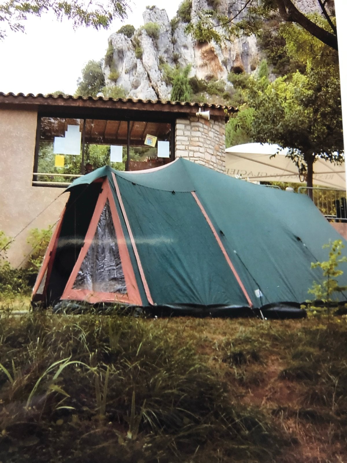 Vintage 3-persoons tent - waterdicht en compleet, Caravans en Kamperen, Ophalen, Gebruikt, Tot en met 3