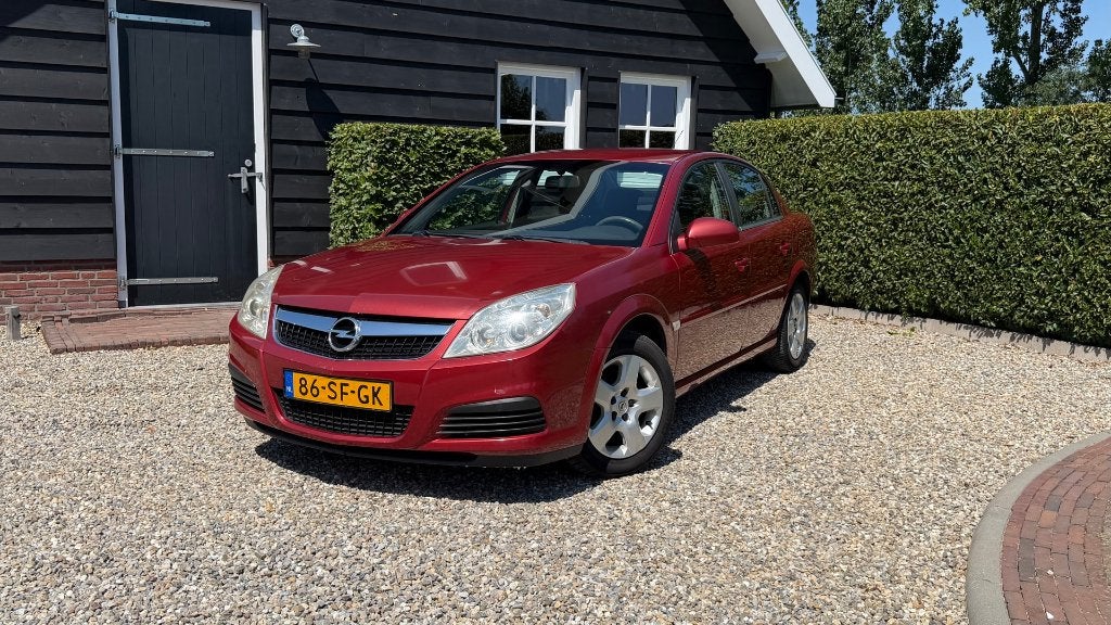 Opel Vectra 1.8 SDN 2005 Rood | Nette auto | ZGOH, Auto's, Opel, Voorwielaandrijving, Stof, 4 cilinders, 1796 cc