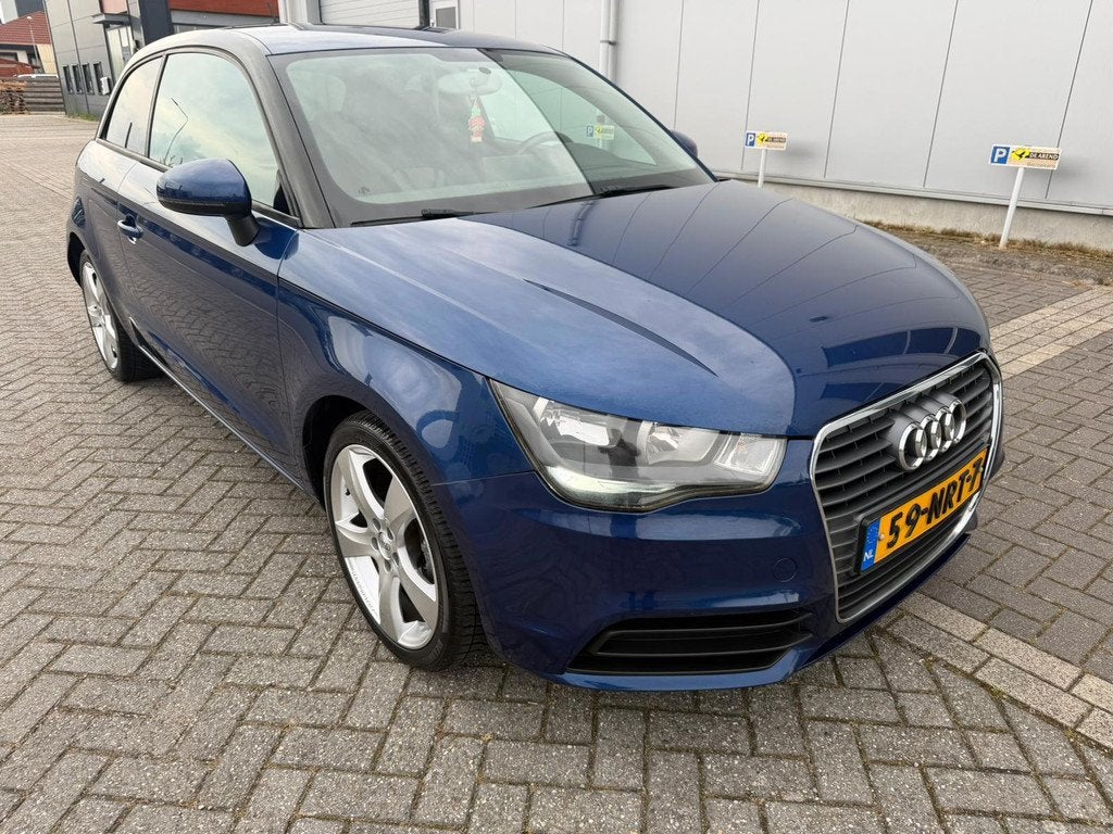 Audi A1 1.2 TFSI Attraction Pro Line Business Airco Navigati, Auto's, Audi, Voorwielaandrijving, Euro 5, 86 pk, 4 cilinders