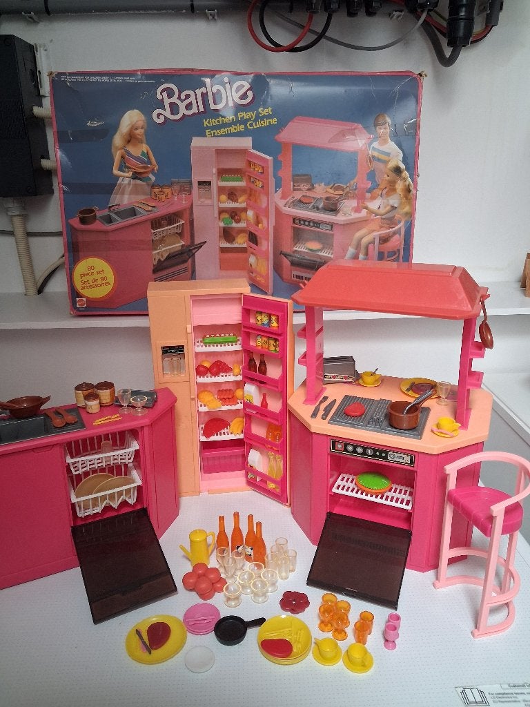 Mattel 0806 Barbie Kitchen Play Set – Complete keuken, Ophalen of Verzenden, Gebruikt, Fashion Doll
