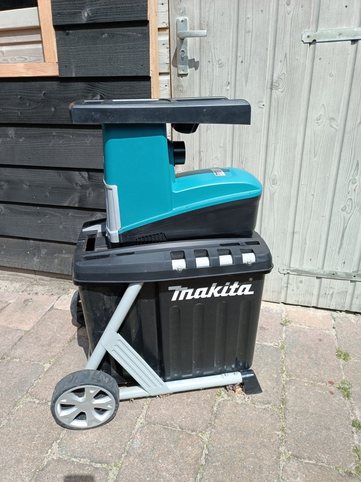 Makita UD2500 Hakselaar / Tuinversnipperaar, Ophalen