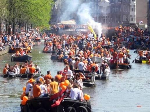 Koningsdag boot sloep huren Amsterdam Groep, Drie personen of meer