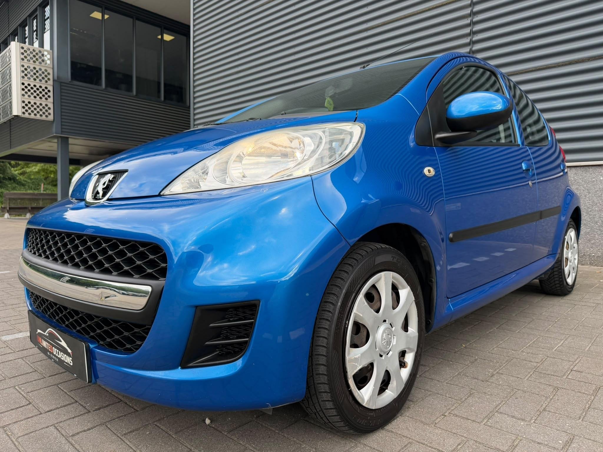 Peugeot 107 1.0-12V Sublime *2 JAAR APK*AIRCO*ELEKTR RAMEN, Voorwielaandrijving, Stof, Gebruikt, 68 pk