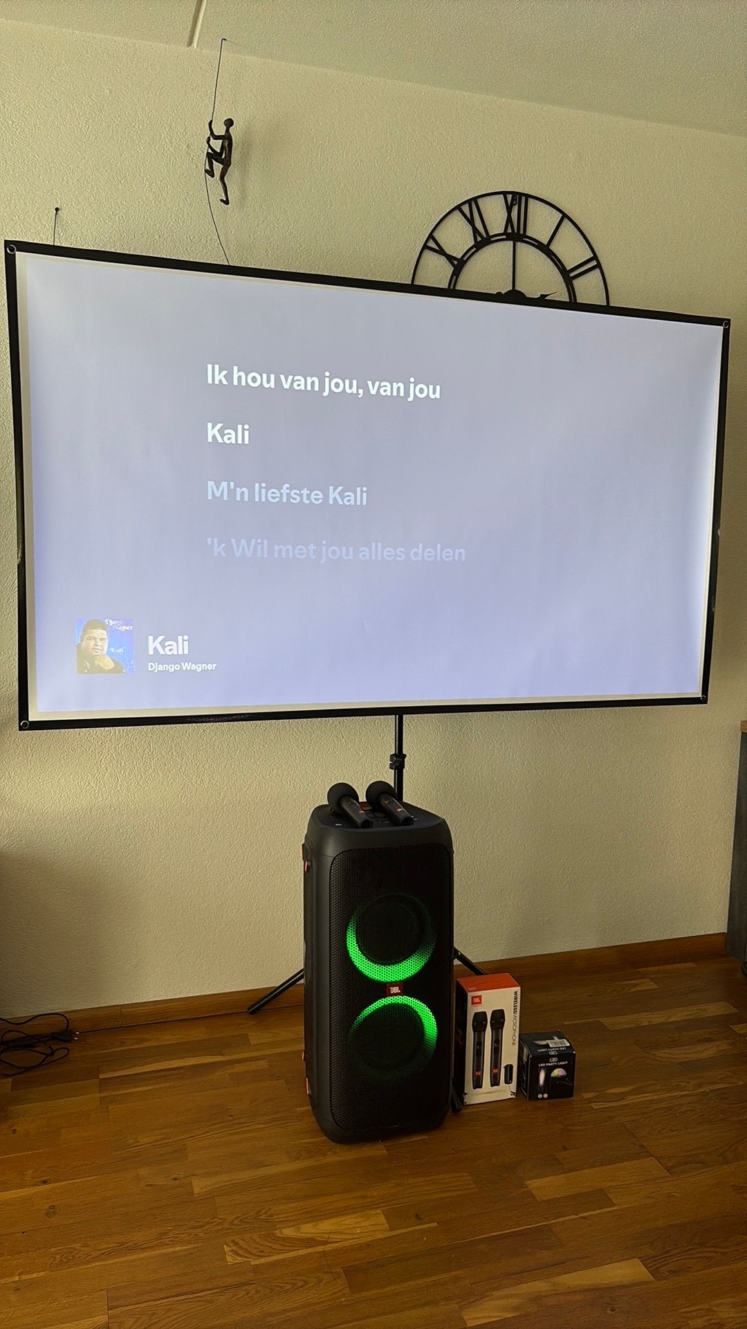 Karaoke Set Huren | Partybox 310+Microfoons+Beamer+Scherm, Ophalen, Zo goed als nieuw, Overige