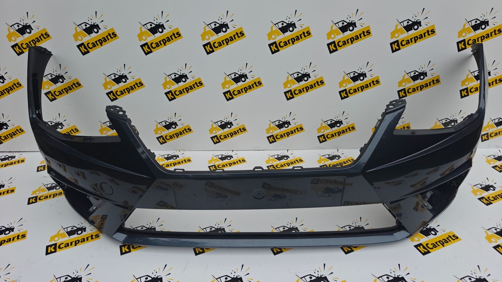 Voorbumper seat ibiza 5 V 6F Origineel bumper 6F0807221D, Auto-onderdelen, Gebruikt, Voor, Autovia A-2, Km 585 585
08760  Martorell, ES