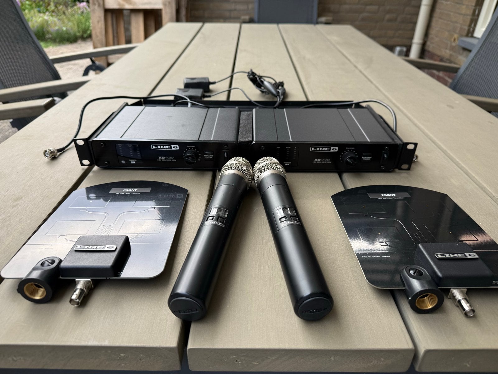 Line6 XD-V55 draadloze microfoons met P180 richtantennes, Ophalen, Gebruikt, Zangmicrofoon, Draadloos