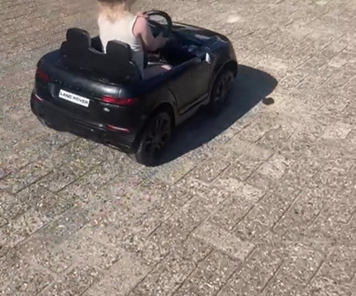 Elektrische kinderauto Land Rover Range Rover Evoque, Ophalen of Verzenden, Gebruikt, Afstandsbediening