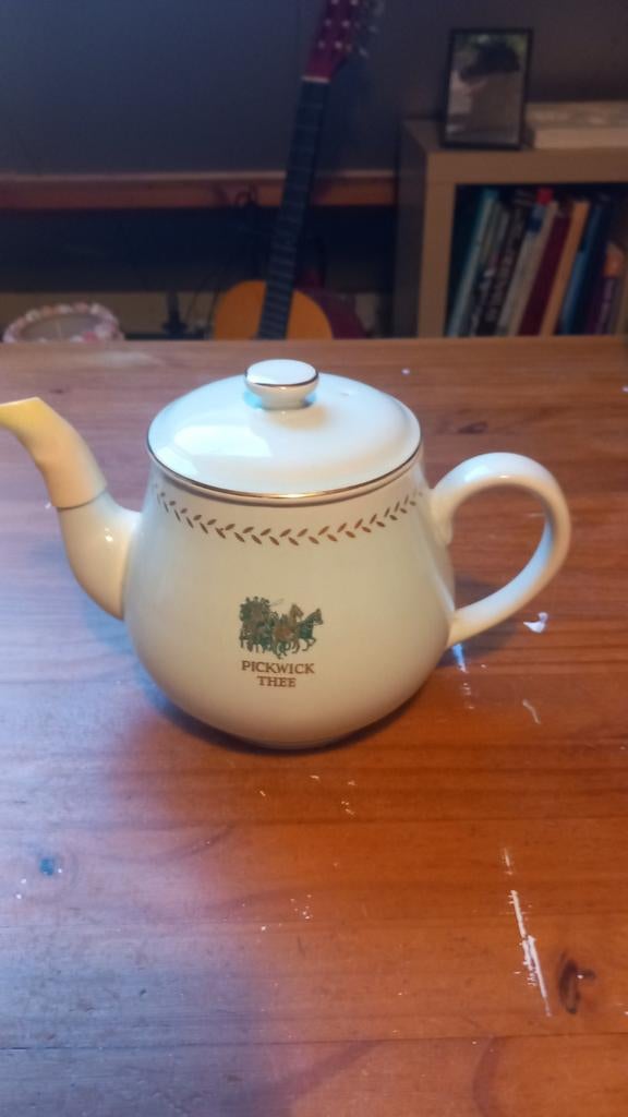Vintage Pickwick Theepot - Crème met Goudkleurige Details, Gebruikt, Steen/keramiek, Overige merken, Ophalen